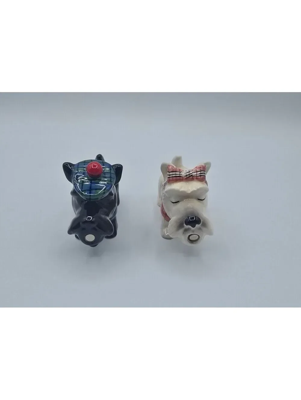 Westland Scottie Dog Magnetic Kissing Salt Pepper Shakers Tartan Plaid